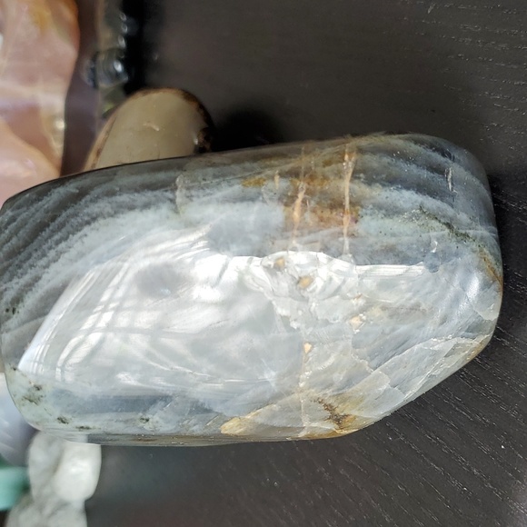 Labradorite free form 🪨 - Picture 5 of 7
